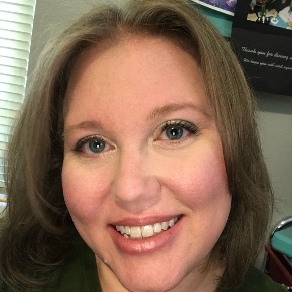 Artist, Entrepreneur, Homeschooler, Mom - Picture 2 of 2